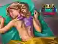 Игра Ели: Лечение на гърба онлайн